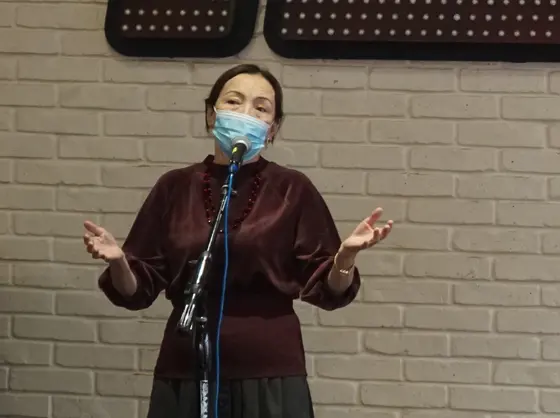 “СИТИ” Их сургуулиас Германы яруу найрагч, найруулагч, театрын онолч  Б.Брехтийн “Шүлэг найраг, нийтлэл, ярилцлага, хэлсэн үг” номыг эрхлэн гаргалаа
