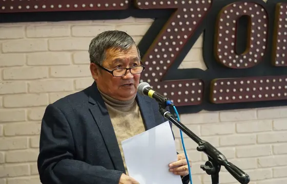 “СИТИ” Их сургуулиас Германы яруу найрагч, найруулагч, театрын онолч  Б.Брехтийн “Шүлэг найраг, нийтлэл, ярилцлага, хэлсэн үг” номыг эрхлэн гаргалаа