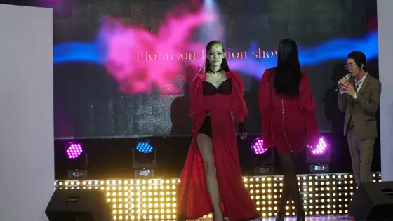 “Floraison fashion-2022” гоёлын даашинзны шоунд Хувцас, дизайны ангийн оюутнуудын 50 гаруй бүтээлийг танилцууллаа