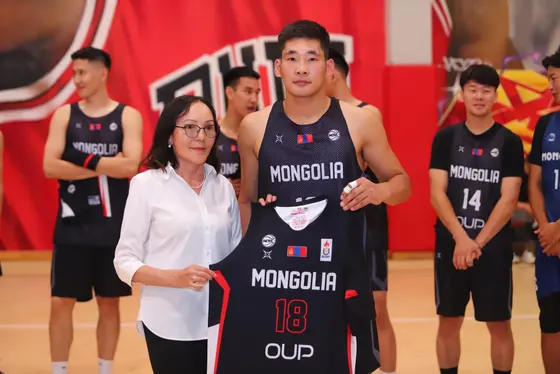 FISU-AUB Азийн Оюутны аварга шалгаруулах тэмцээнд “СИТИ” их сургуулийн нэр дээрээс оролцох Монгол Улсын оюутны шигшээ баг, тамирчдад албан ёсны тоглолтын өмсгөлийг нь гардуулан өглөө