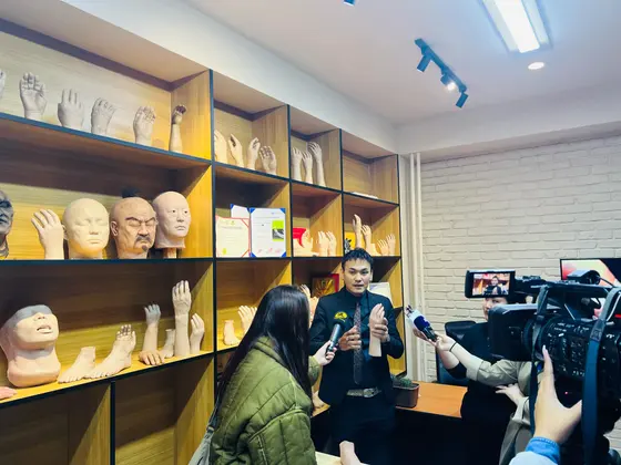 “СИТИ” ИХ СУРГУУЛИЙН ДЭРГЭД МОНГОЛЫН ХАМГИЙН АНХНЫ СИЛИКОН ГОО САЙХНЫ ПРОТЕЗЫН ЛАБОРАТОРИ БАЙГУУЛАГДЛАА