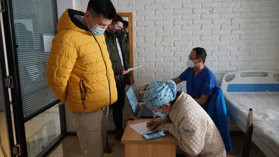 “СИТИ” Их сургуулийн багш, оюутнууд дархлаажуулалтын гуравдугаар тунд бүрэн хамрагдлаа